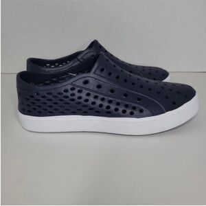 London Fog Bately Black Men’s Water Shoes
CL30292M - Size 9 - Brand New In Bag